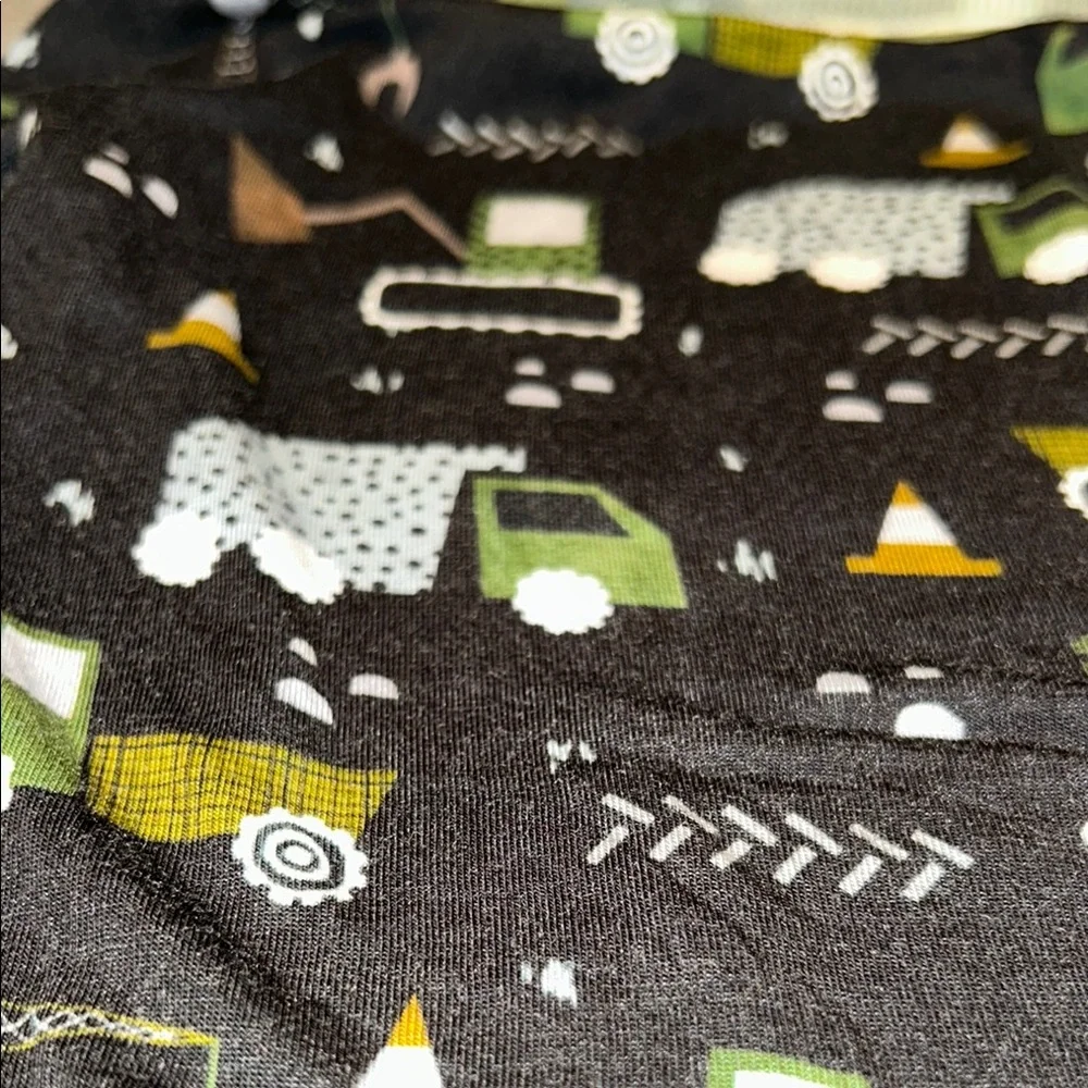 Green and Black Pajama Sets with constrction Print - Picture 3 of 3